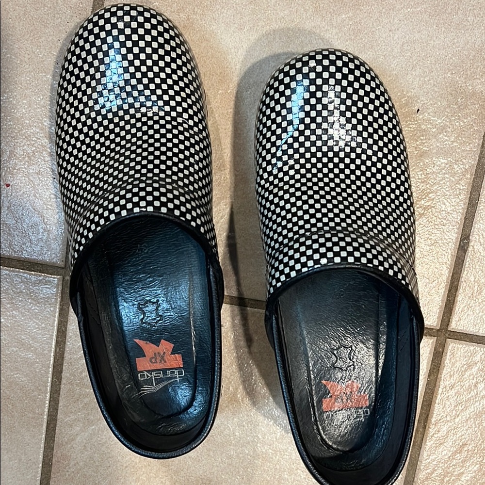 DX Black and White Checkered Clogs